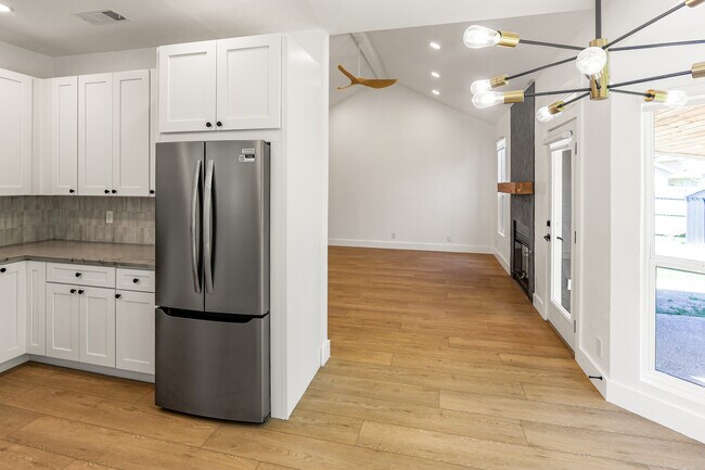 Foto del edificio - 16364 Edgemere Dr
