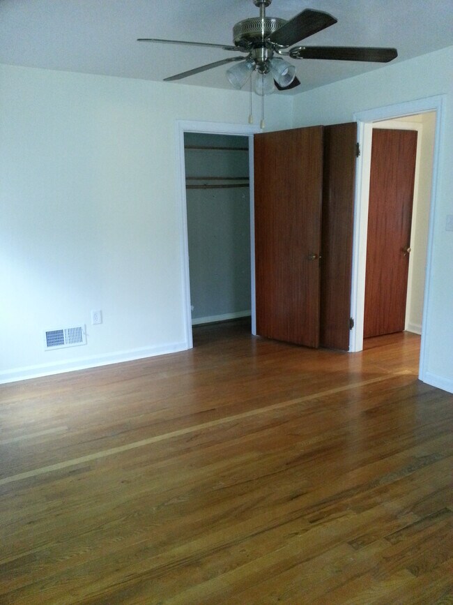Foto del edificio - 804 Ellison Ave