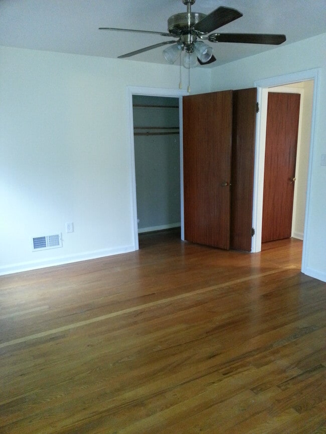 Building Photo - 804 Ellison Ave