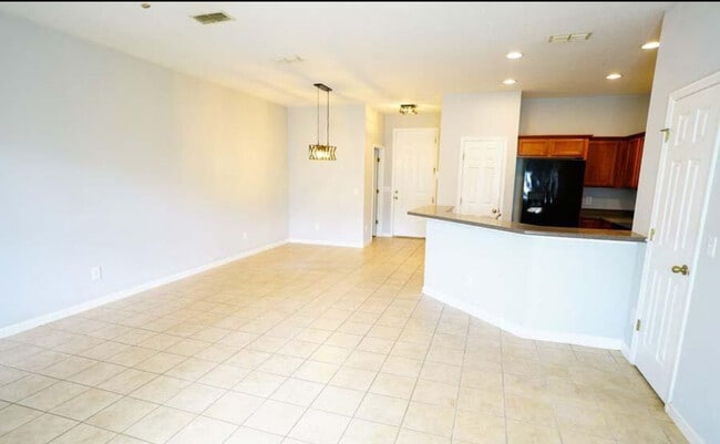 Foto del edificio - 605 Mount Olympus Blvd