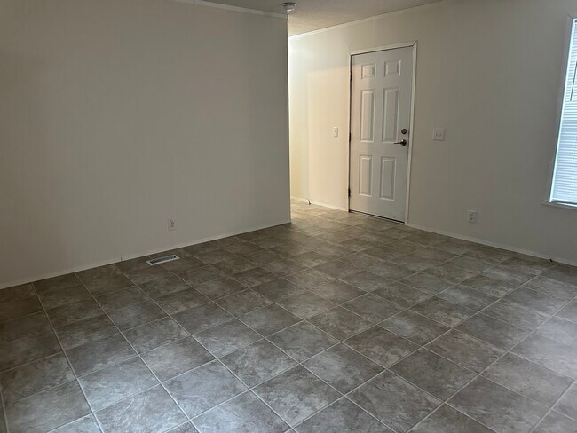 Foto del edificio - 2251 Wellington Green Dr