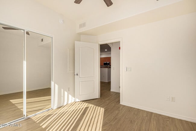 Building Photo - 6900 E Princess Dr