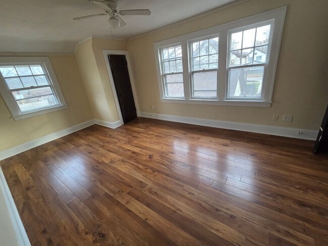 Building Photo - 2 Bedroom Home - Northwest Rockford