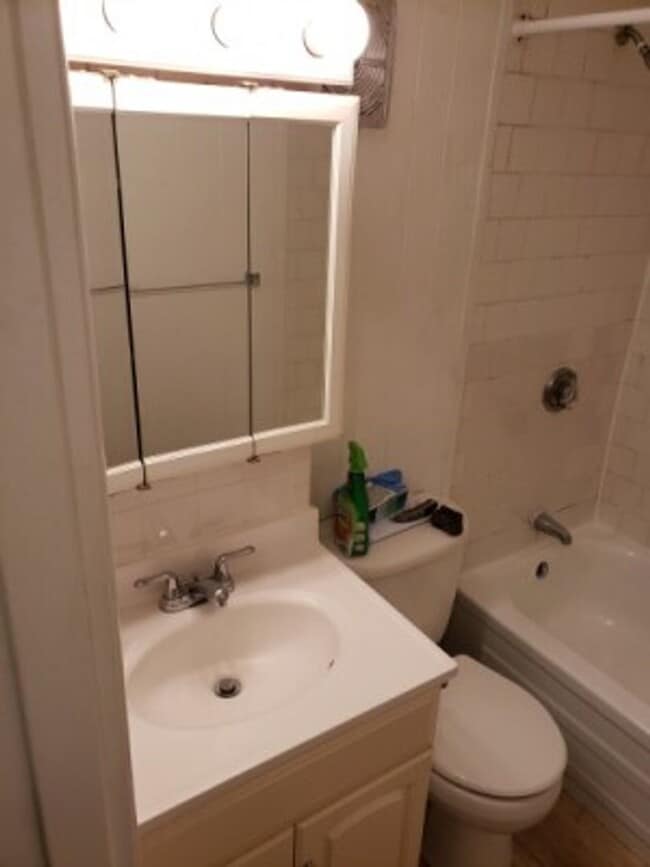 Photo - 199 Strathmore Rd. Apartment
