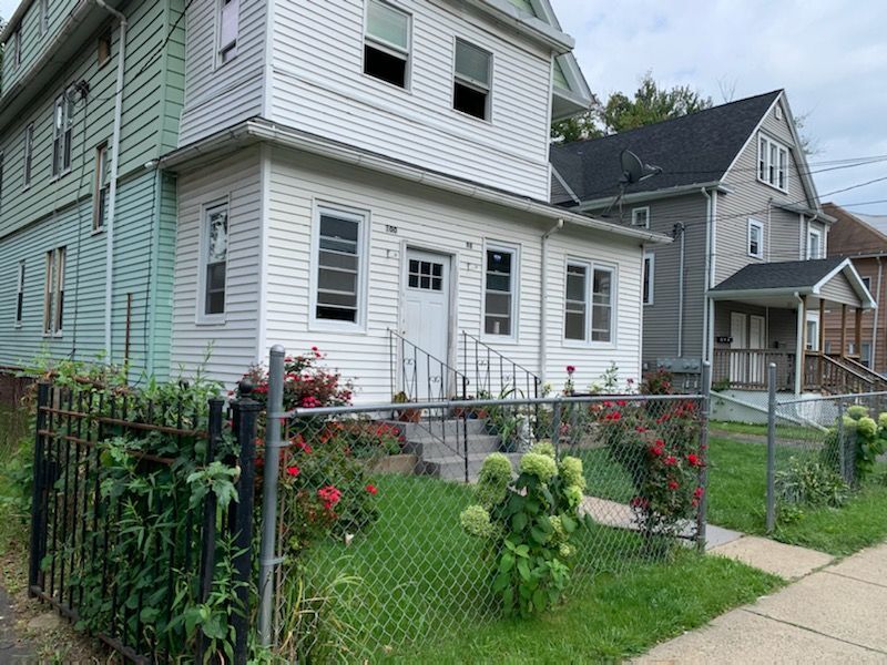 Primary Photo - 98 Kent St