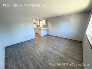 Building Photo - 1122 Lafayette St S