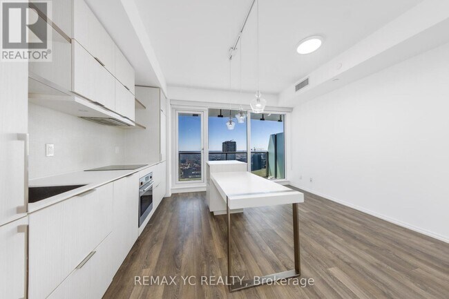 Photo du bâtiment - 197 Yonge St