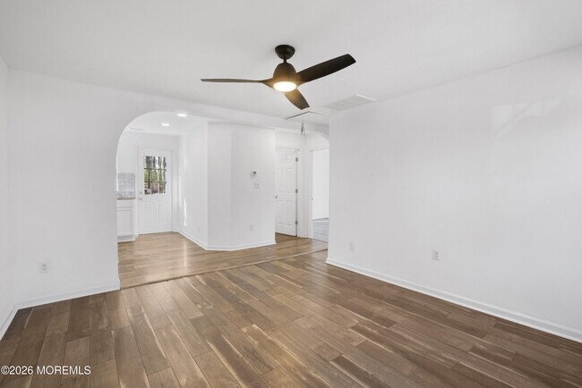 Foto del edificio - 28 Oak Ln