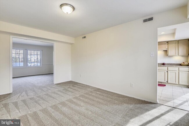 Building Photo - 1752 Whitfield Ct