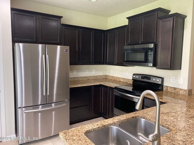 Building Photo - 7022 Berrybrook Dr