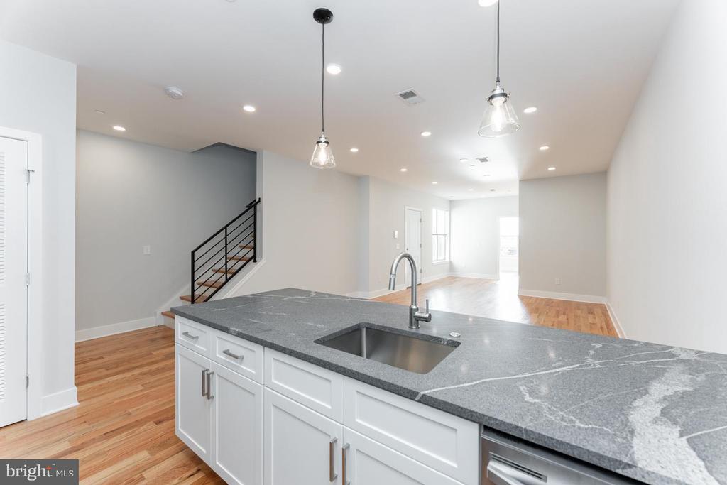 Foto principal - 2931 Salmon St