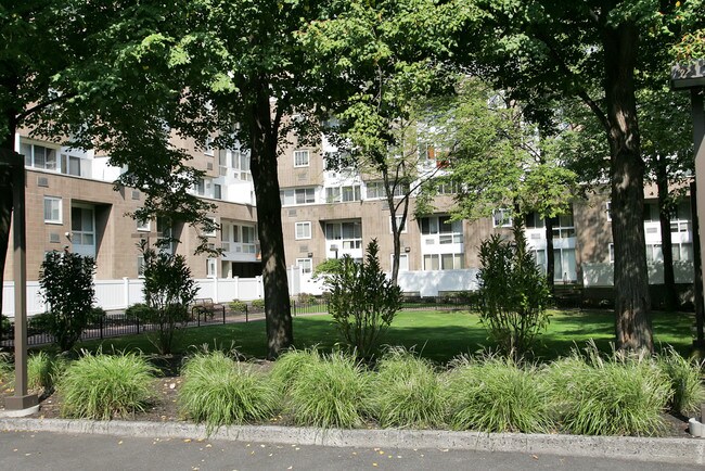 Riverview Court Apartment Homes Apartments Yonkers Ny Building Photo Riverview Court Apartment Homes