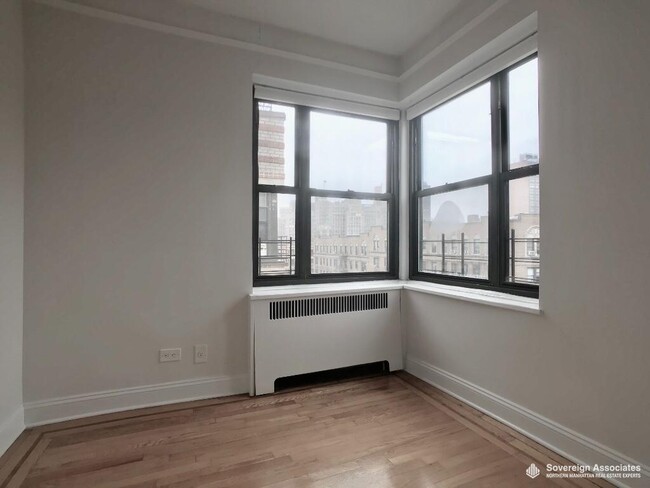 Building Photo - 615 W 172nd St