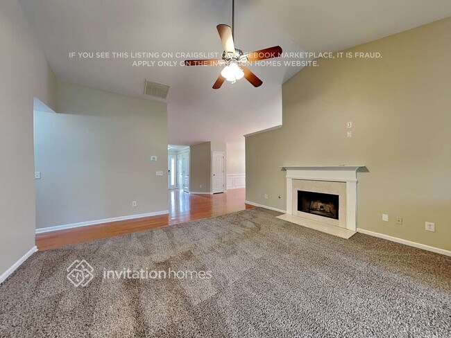 Foto del edificio - 1029 S Creek Dr
