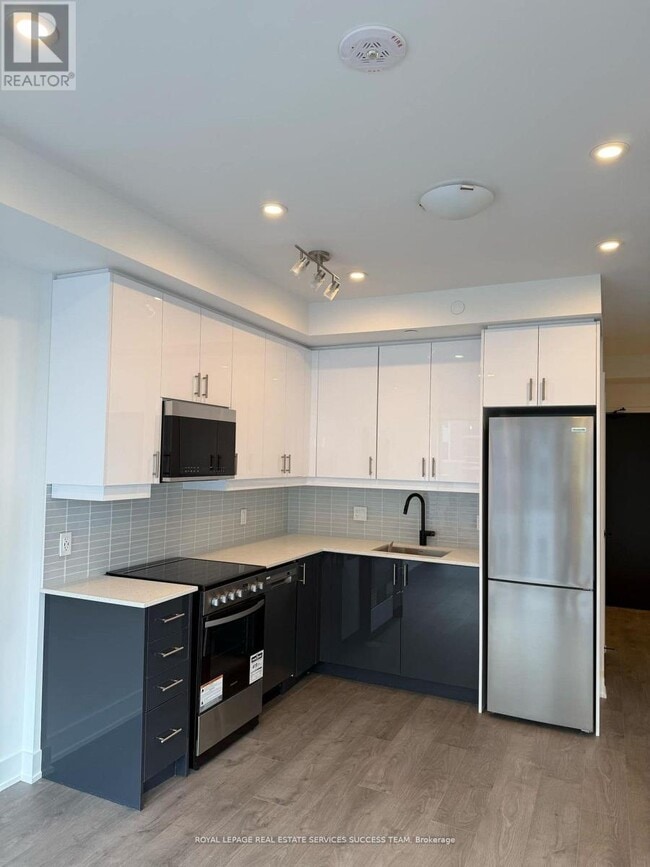 Photo du bâtiment - 2333 Khalsa Gate