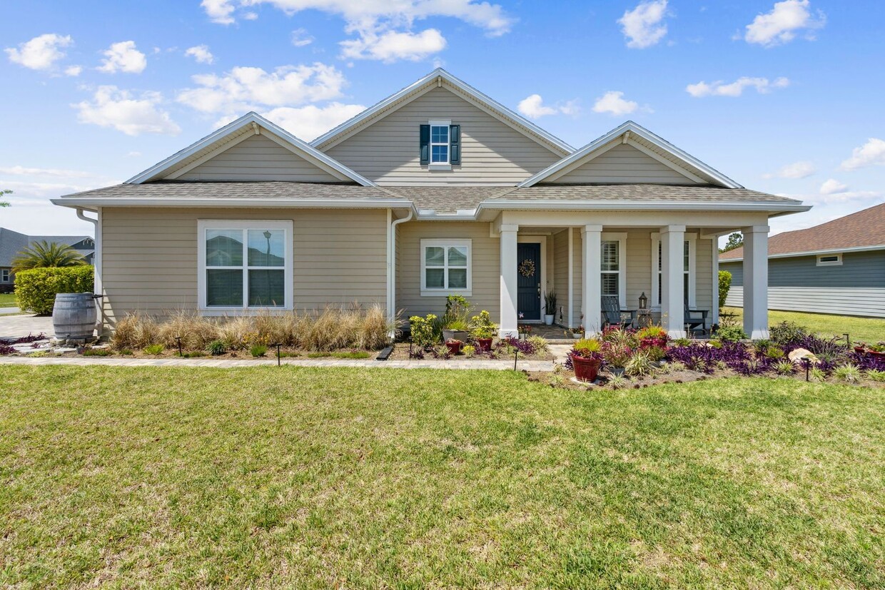Primary Photo - Stunning 3 Bedroom, 2.5 Bath Home with Upg...