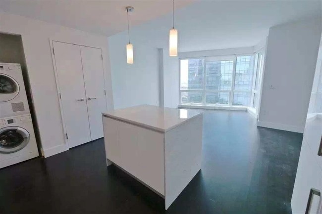 Foto del edificio - 77 Hudson St