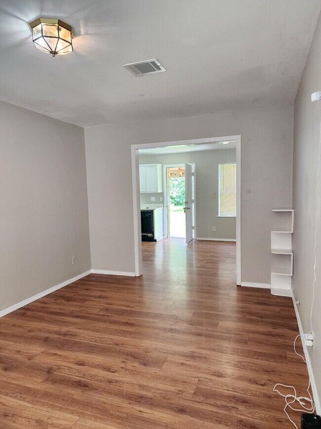 Living Space - 8137 Snowden St