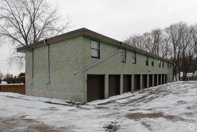 Building Photo - 9838 E River Rd NW
