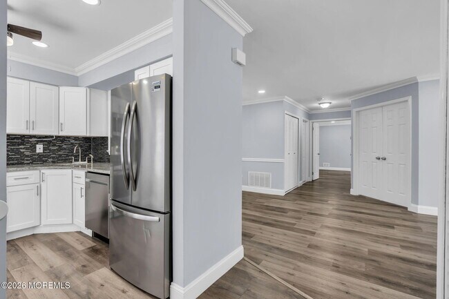 Foto del edificio - 401 Hampton Ct
