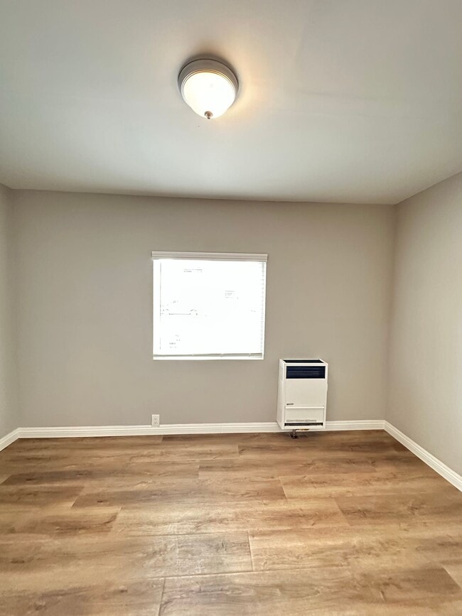 Building Photo - 28 57th Pl