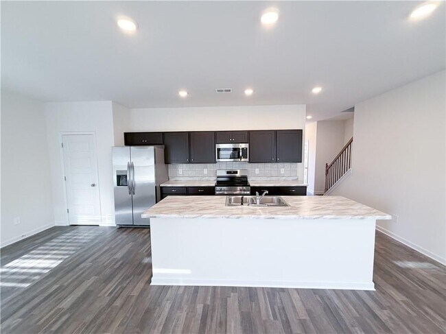 Foto del edificio - 145 Red Oak Ln