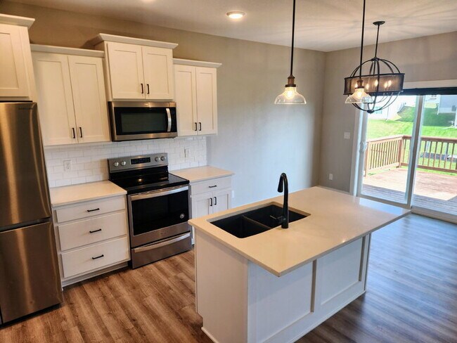 Foto del edificio - 1603 Red Cedar Ln