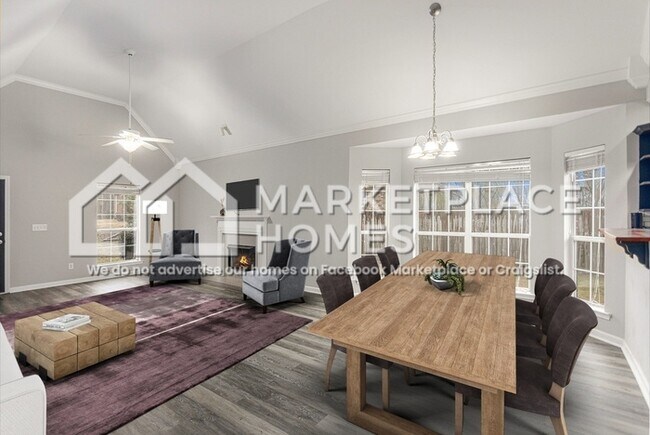 Foto del edificio - 2115 Willow Glenn Dr