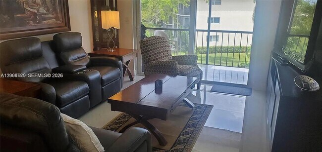 Foto del edificio - 9720 S Hollybrook Lake Dr