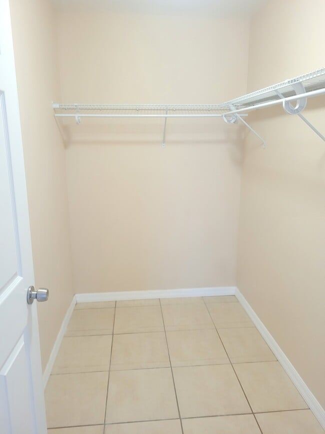 Principal más cercano - 31266 Fernway St