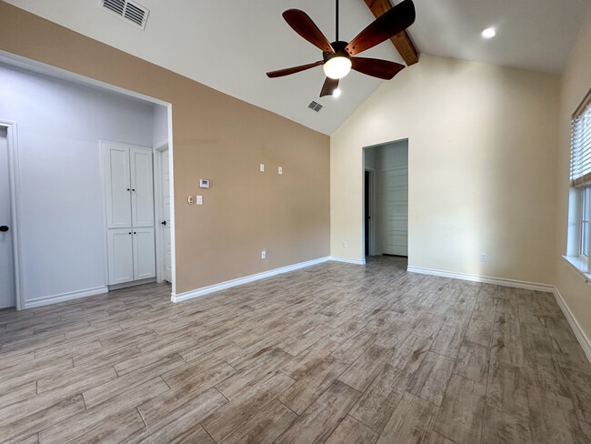 Foto del edificio - 309 Kindinger Rd