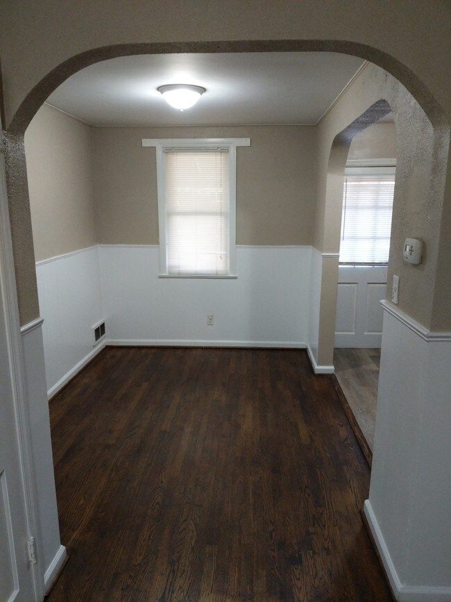 Foto del edificio - 1901 Harman Ave