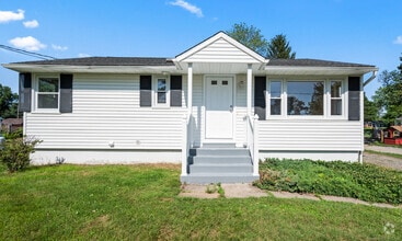 Building Photo - 21 Crestwood Ave