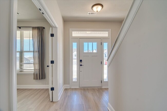 Foto del edificio - 4 bedroom, 2.5 bathroom in Harlem, GA