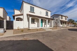 Building Photo - 7621 E University Dr