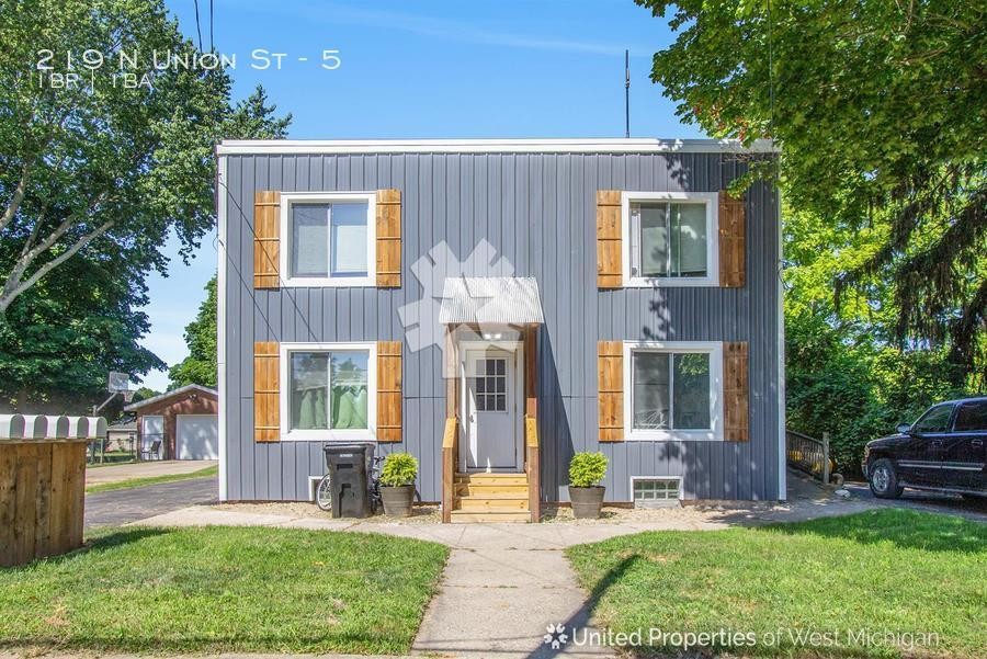 Foto principal - 219 N Union St