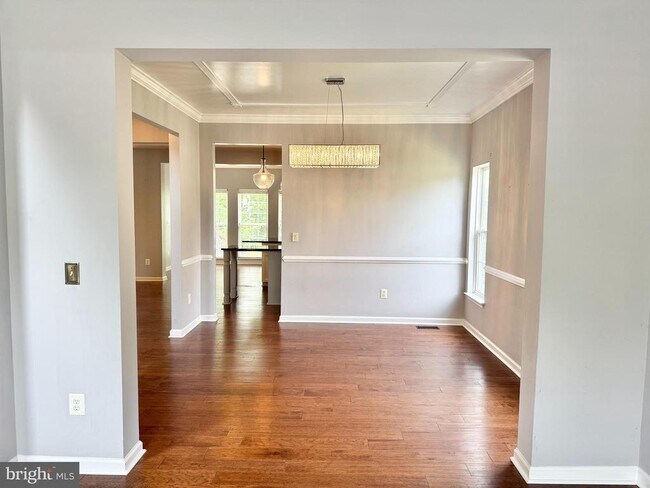 Foto del edificio - 35 Live Oak Ln