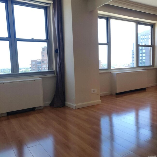 Building Photo - 107-40 Queens Blvd
