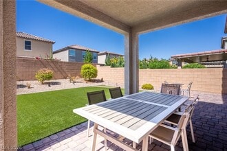 Building Photo - 5347 Boschetto St