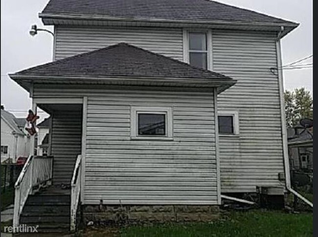 Foto del edificio - 3 br, 1 bath House - 258 Chestnut St