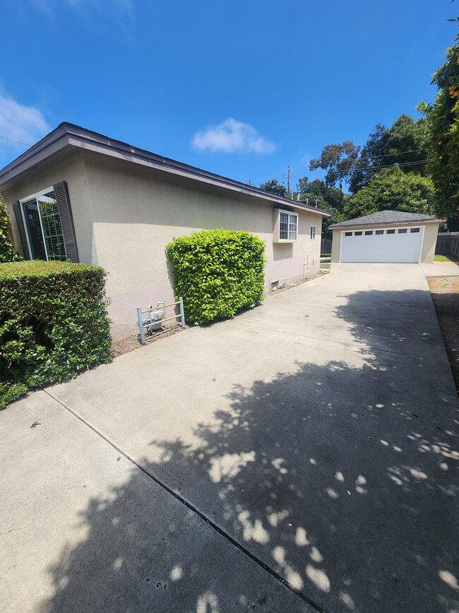 Building Photo - Cozy Cottage in Arroyo Grande
