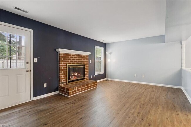 Foto del edificio - 444 Wayman Ln