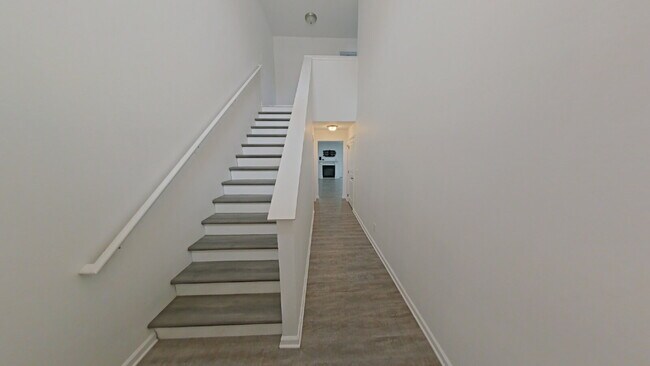Foto del edificio - "3-Bed Oasis with 2.5 Baths and 1,884 Sq Ft of Comfort in Clinton Township!"