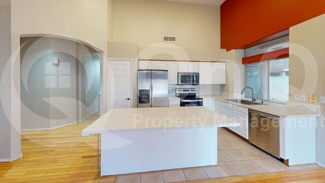 Building Photo - 183 W El Freda Rd