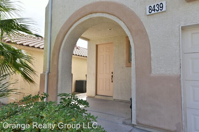 Foto del edificio - 3 br, 2.5 bath House - 8439 Regal Hills Ct