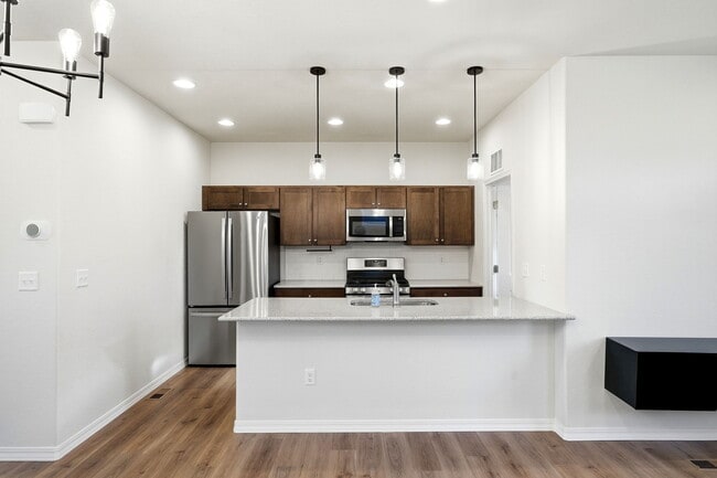 Building Photo - 7421 Marbled Wood Pt