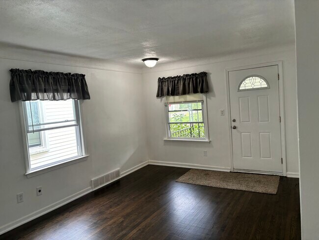 Foto del edificio - 1410 E Madge Ave