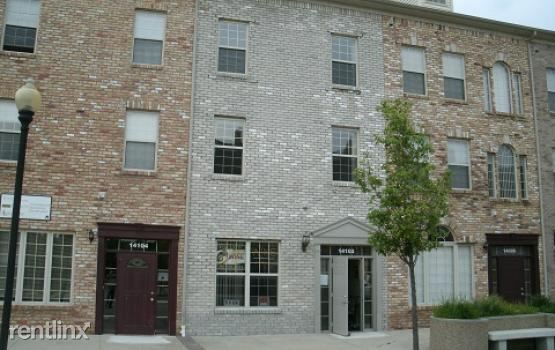 Foto del edificio - 14102 Lakeside Blvd N