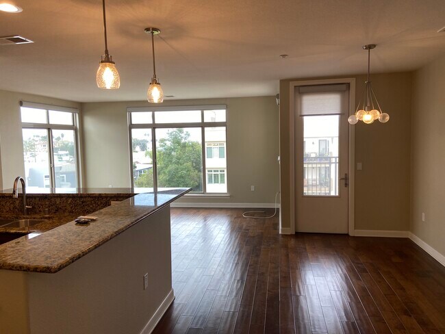 Building Photo - 1019 Costa Pacifica Way