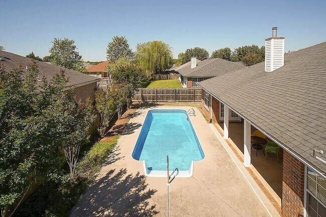 Foto del edificio - 111 Clover Ridge Dr